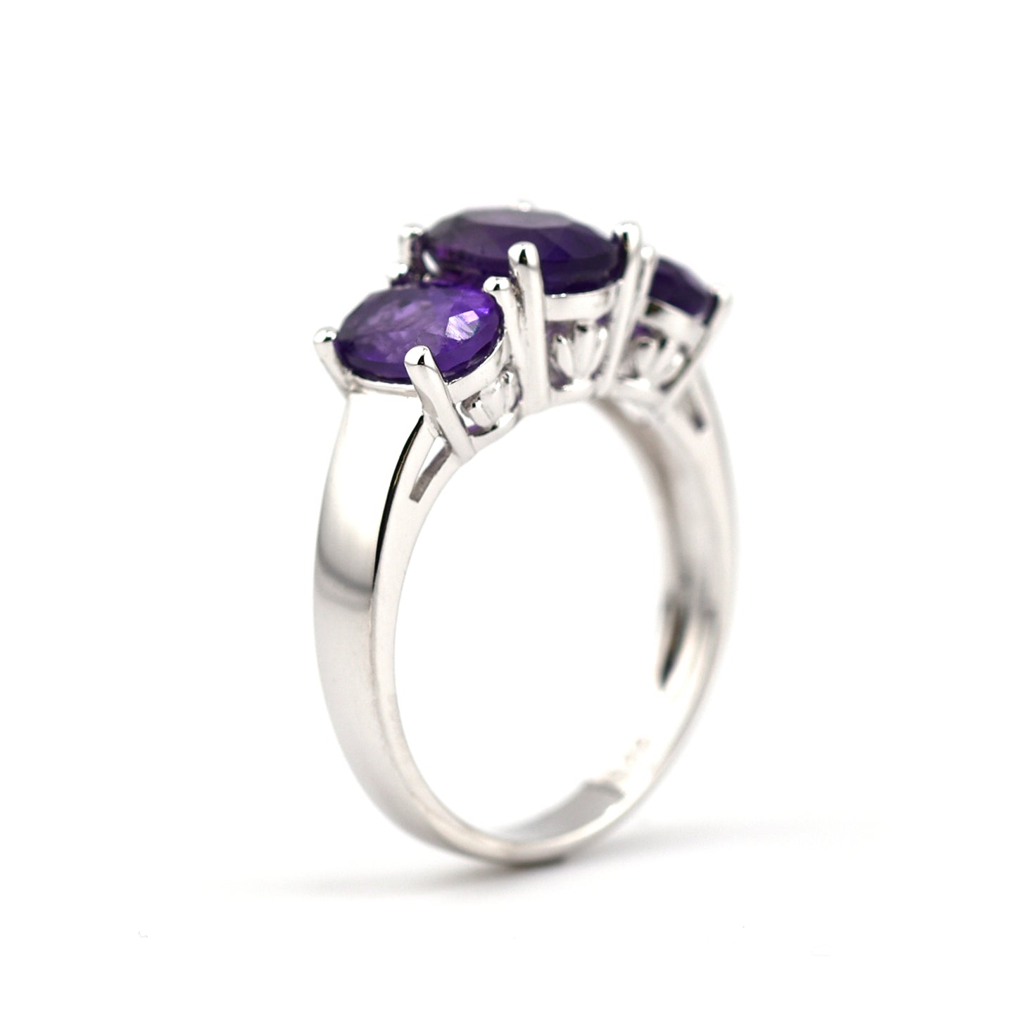 Damen Ring 925/ Silber rhodiniert mit 3 Amethyst Steine